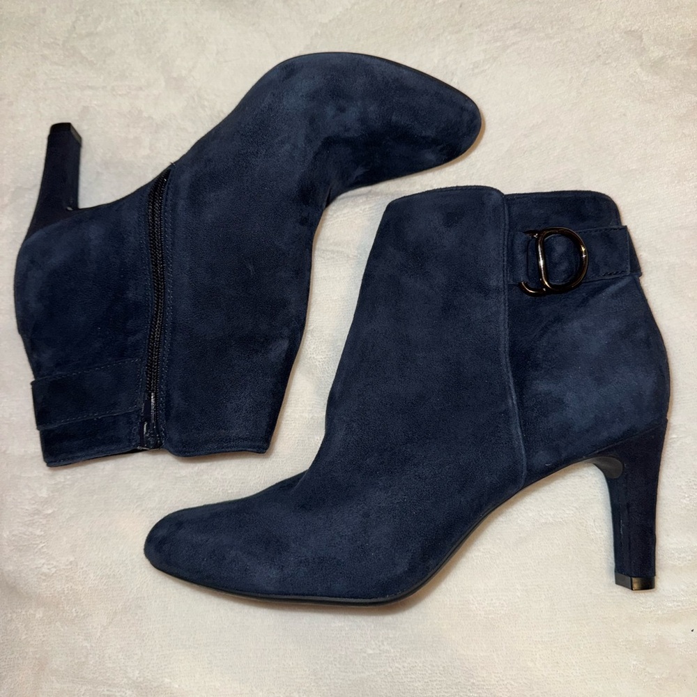 Elegant Navy Suede Ankle Boots